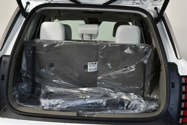 New 2026 White Hyundai SEL Premium 7P image 26