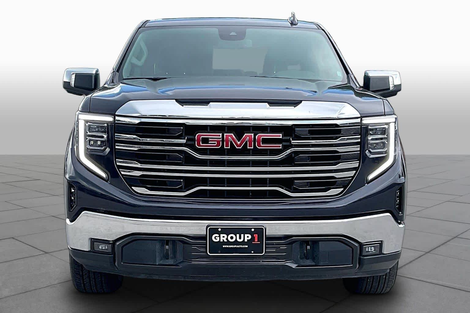 Used 2025 Titanium Rush Metallic GMC SLT image 4
