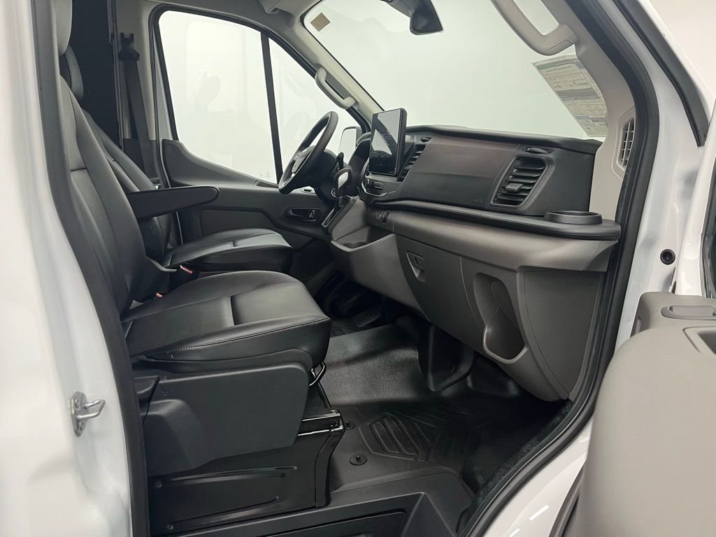 New 2026 White Ford Base image 26
