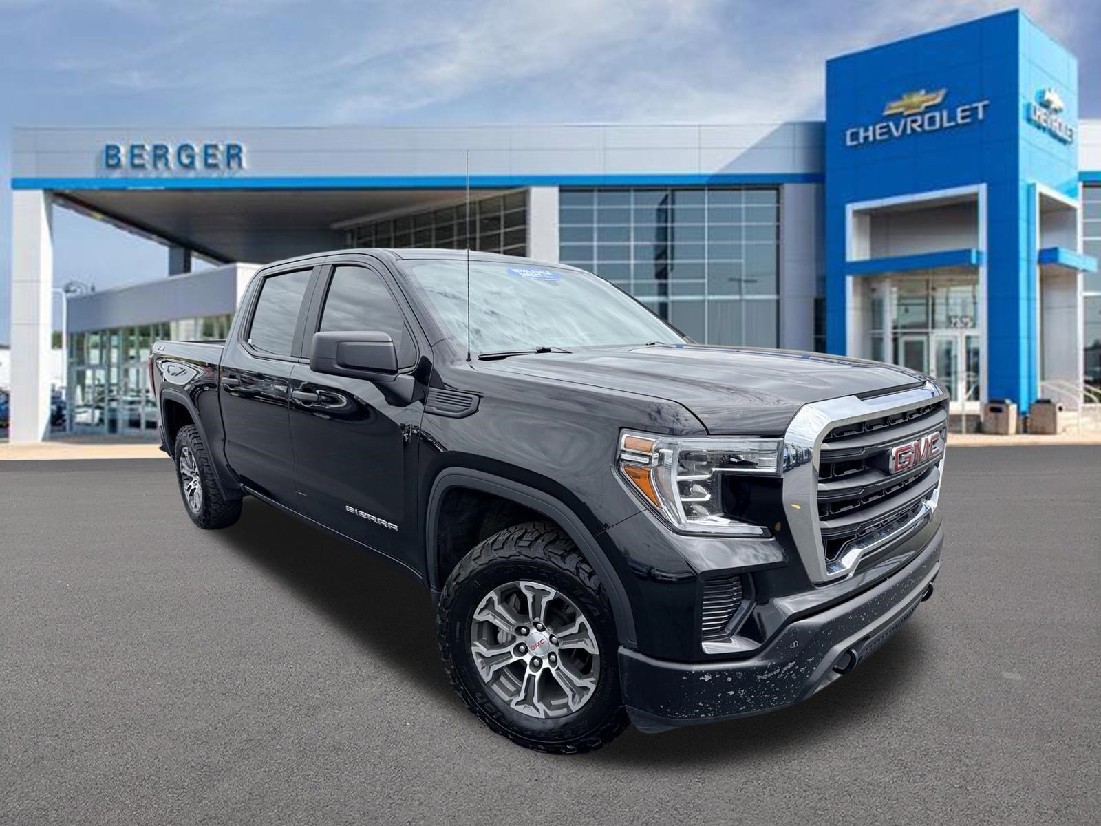 2019 GMC Sierra 4WD Crew Cab Short Box's photo
