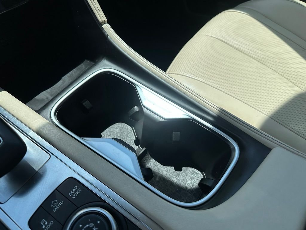 Used 2022 Gray INFINITI LUXE image 9