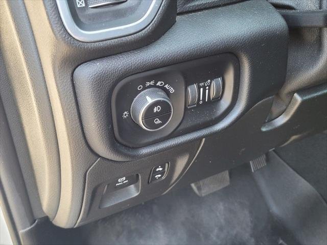 Used 2019 White RAM Laramie image 21