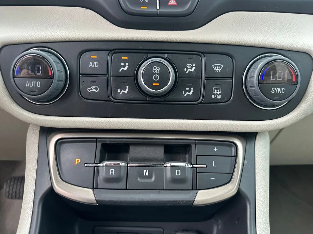 Used 2023 Summit White GMC Denali image 47