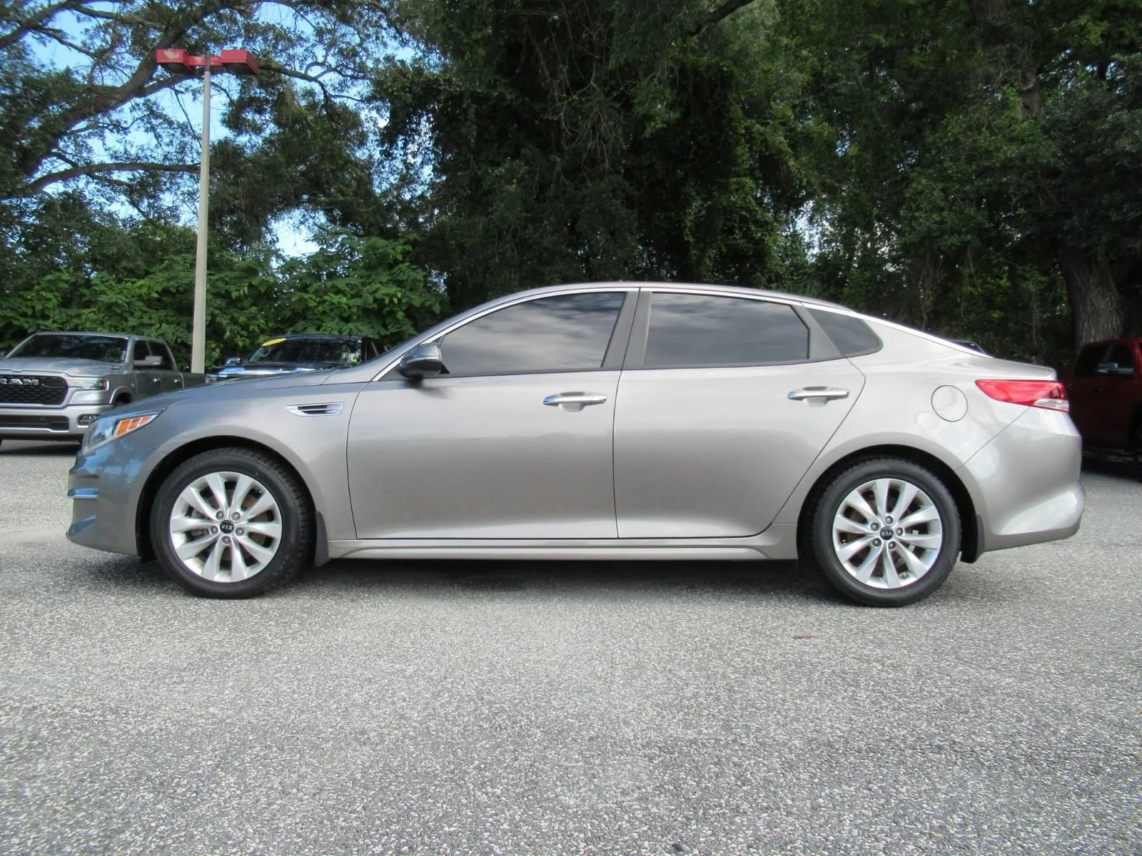 Used 2018 Silver Kia LX image 4
