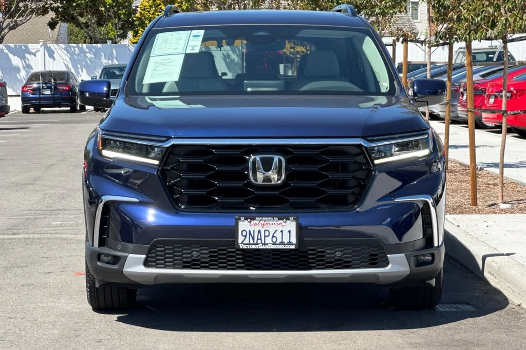 Certified Used 2025 Obsidian Blue Pearl Honda Touring image 9