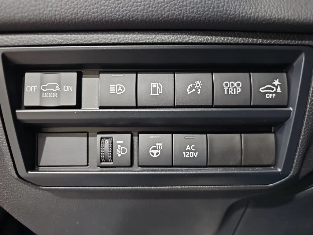 Used 2023  Toyota Limited image 28
