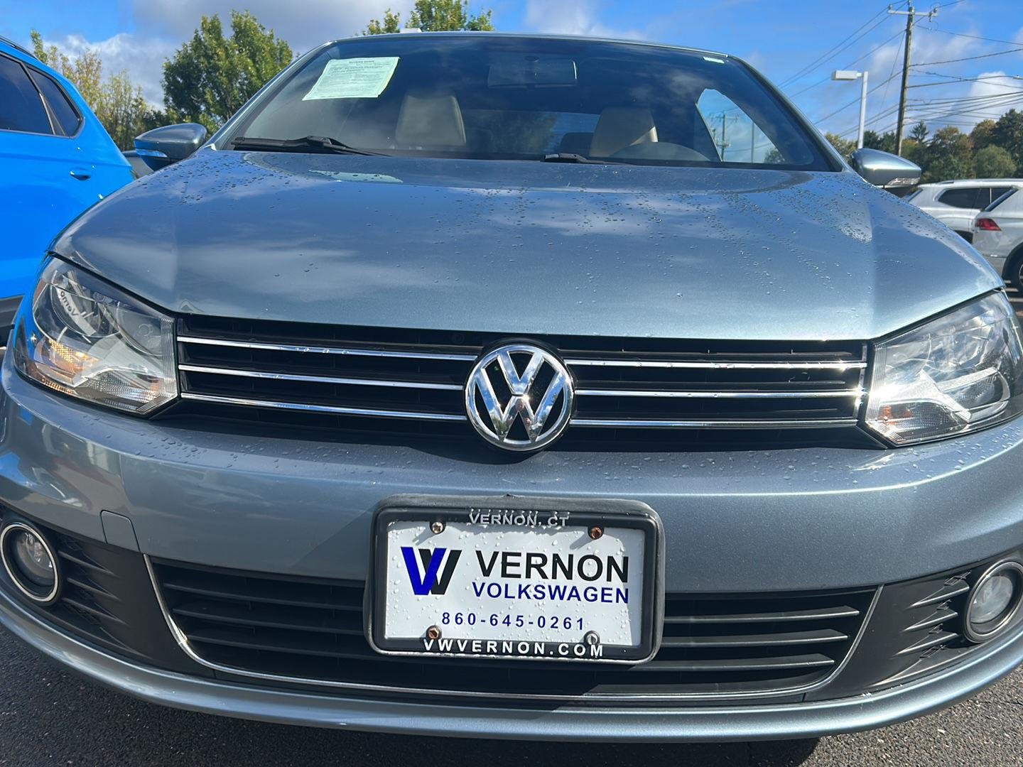 Used 2012 Horizon Blue Metallic Volkswagen Komfort image 5