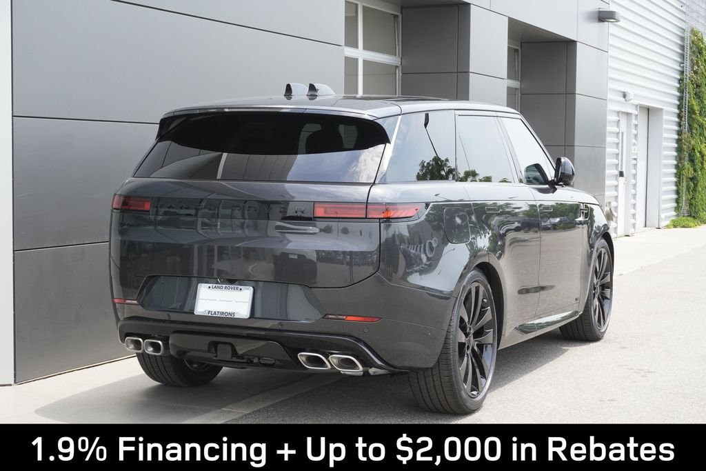 New 2026 Carpathian Grey Land Rover Dynamic SE image 3