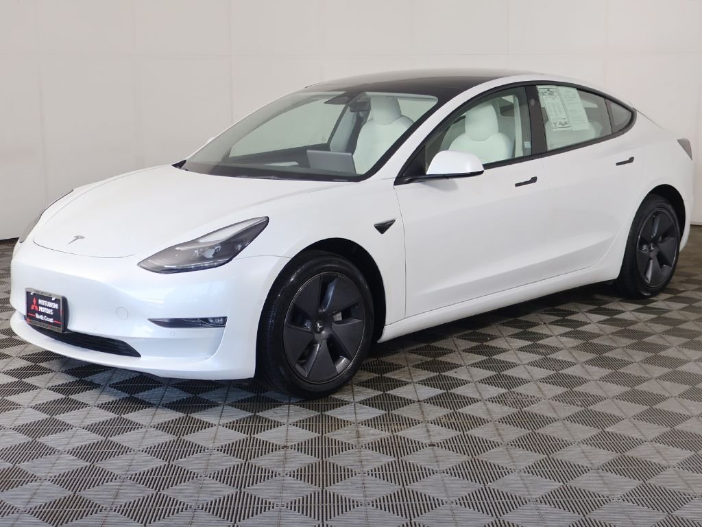 Used 2022 White Tesla Long Range image 9