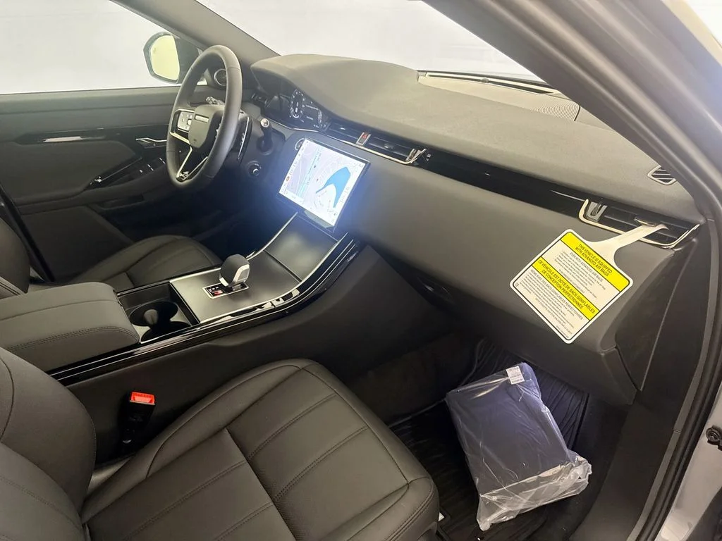 New 2026 Eiger Grey Land Rover Core S image 29