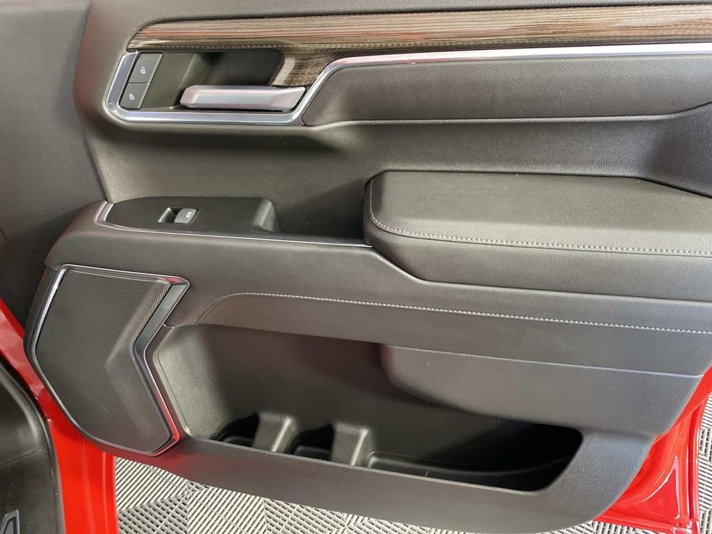 Used 2022 Red Chevrolet LT image 23