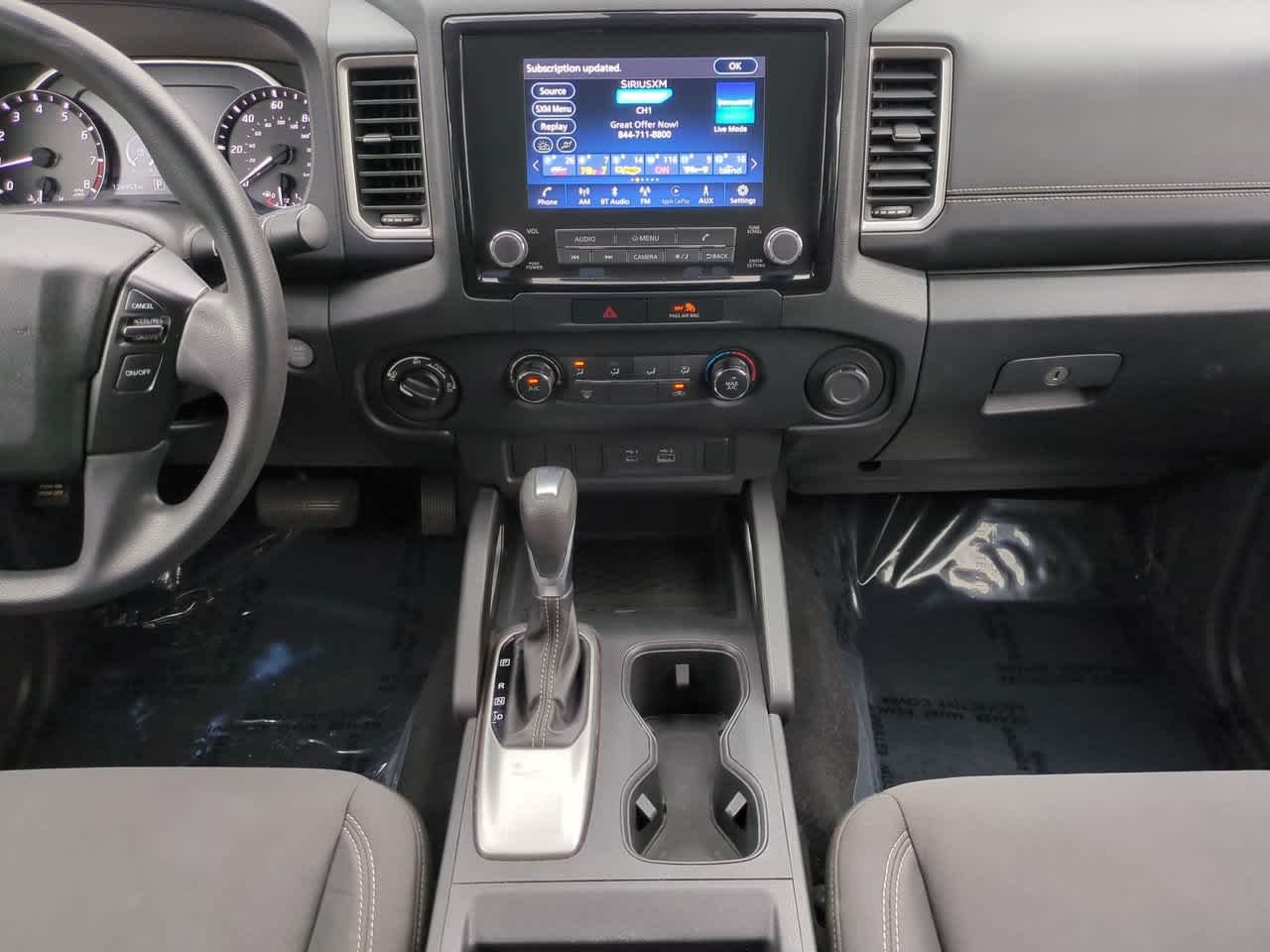 Used 2022 Glacier White Nissan SV image 18