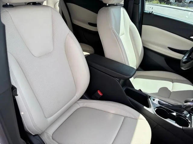 Used 2024 White Buick Sport Touring image 24