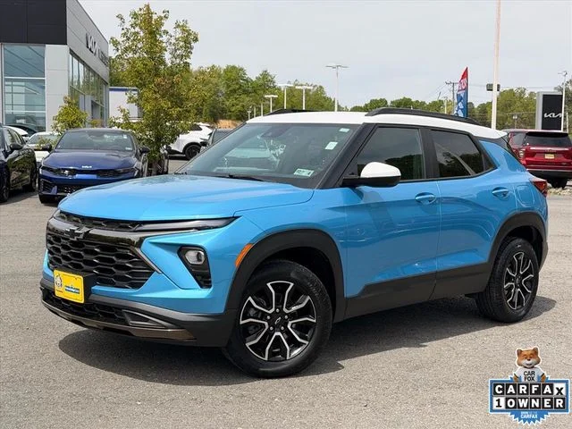 Used 2025 Blue Chevrolet ACTIV image 2