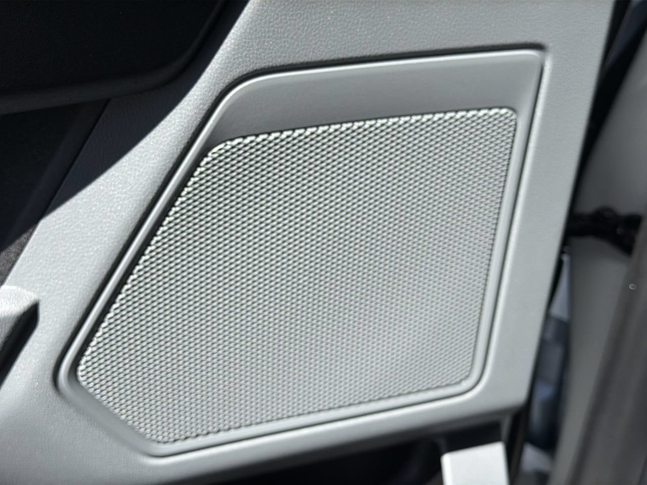 Used 2026 Oxford White Ford XL image 17