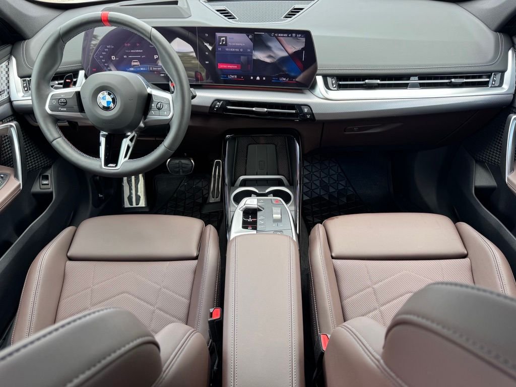 Used 2025 White BMW M35i image 19