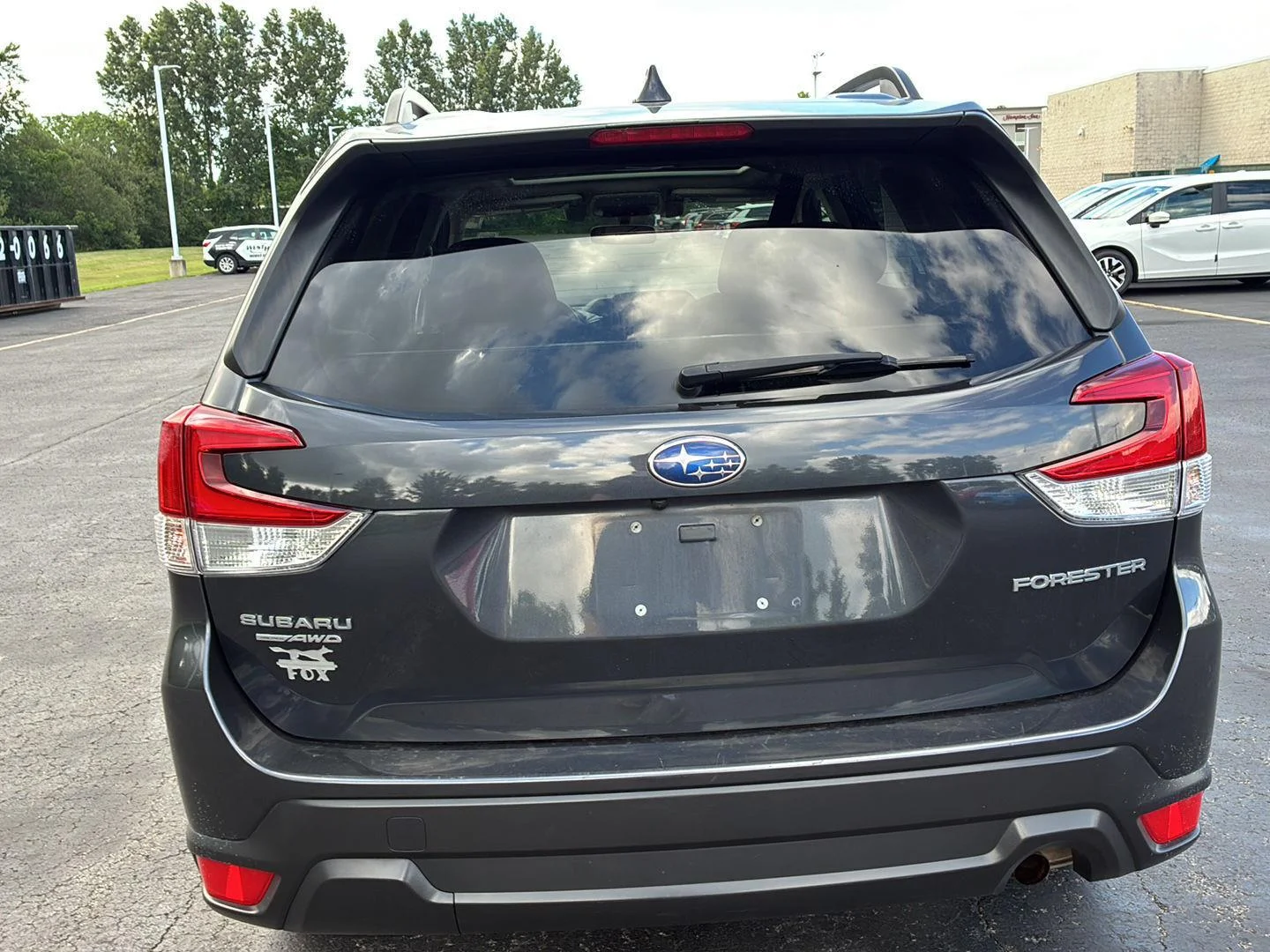 Used 2019 Dark Gray Metallic Subaru Premium image 19