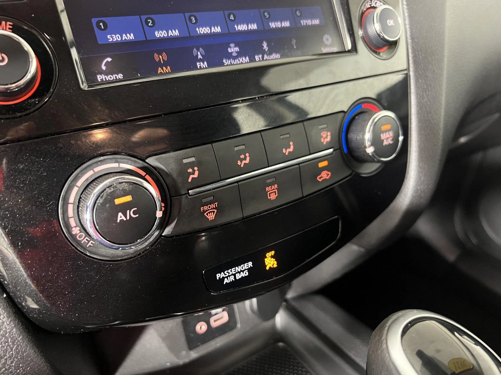 Used 2021 Magnetic Black Pearl Nissan S image 8