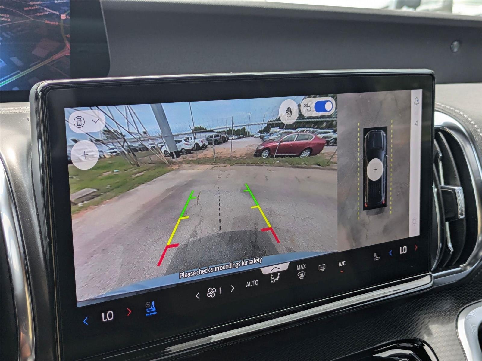 New 2026 Glacier Gray Metallic Tri-Coat Ford Platinum® image 22