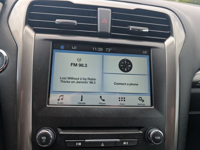 Used 2017 Lightning Blue Ford SE image 17