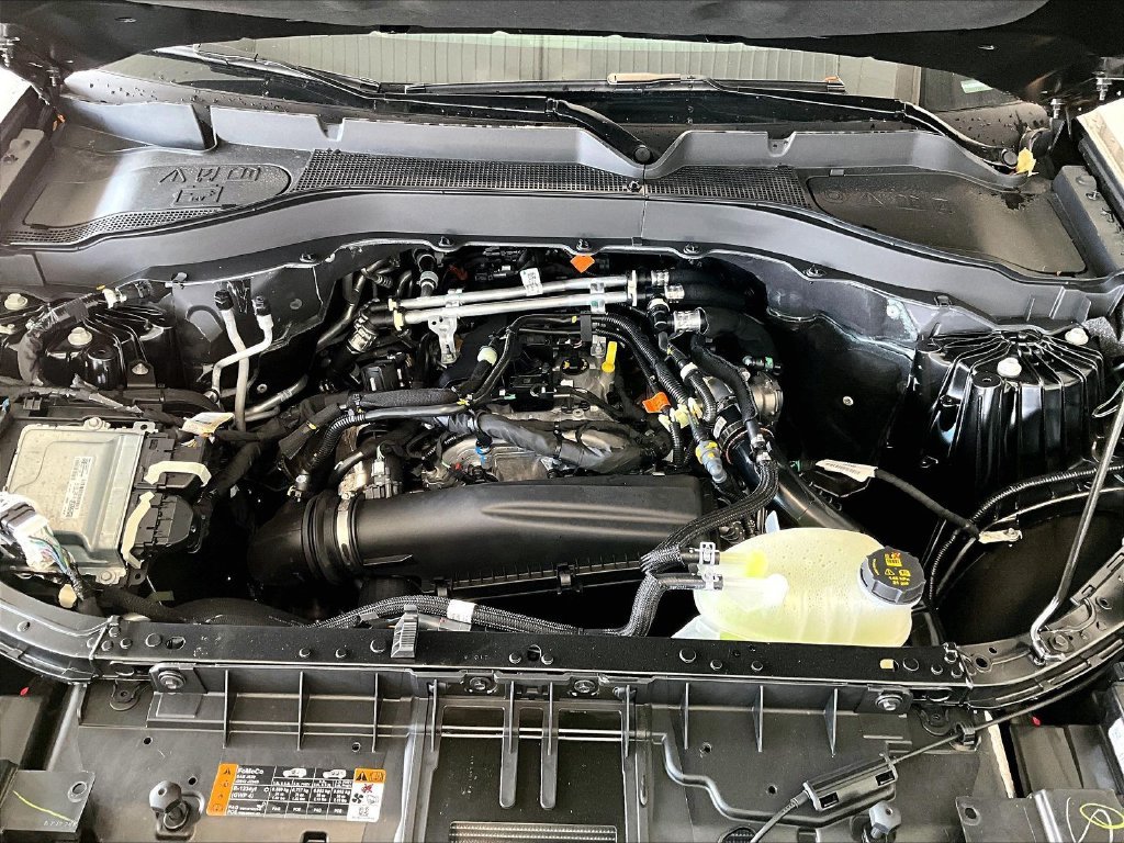 New 2027 Gray Metallic Ford Active image 16