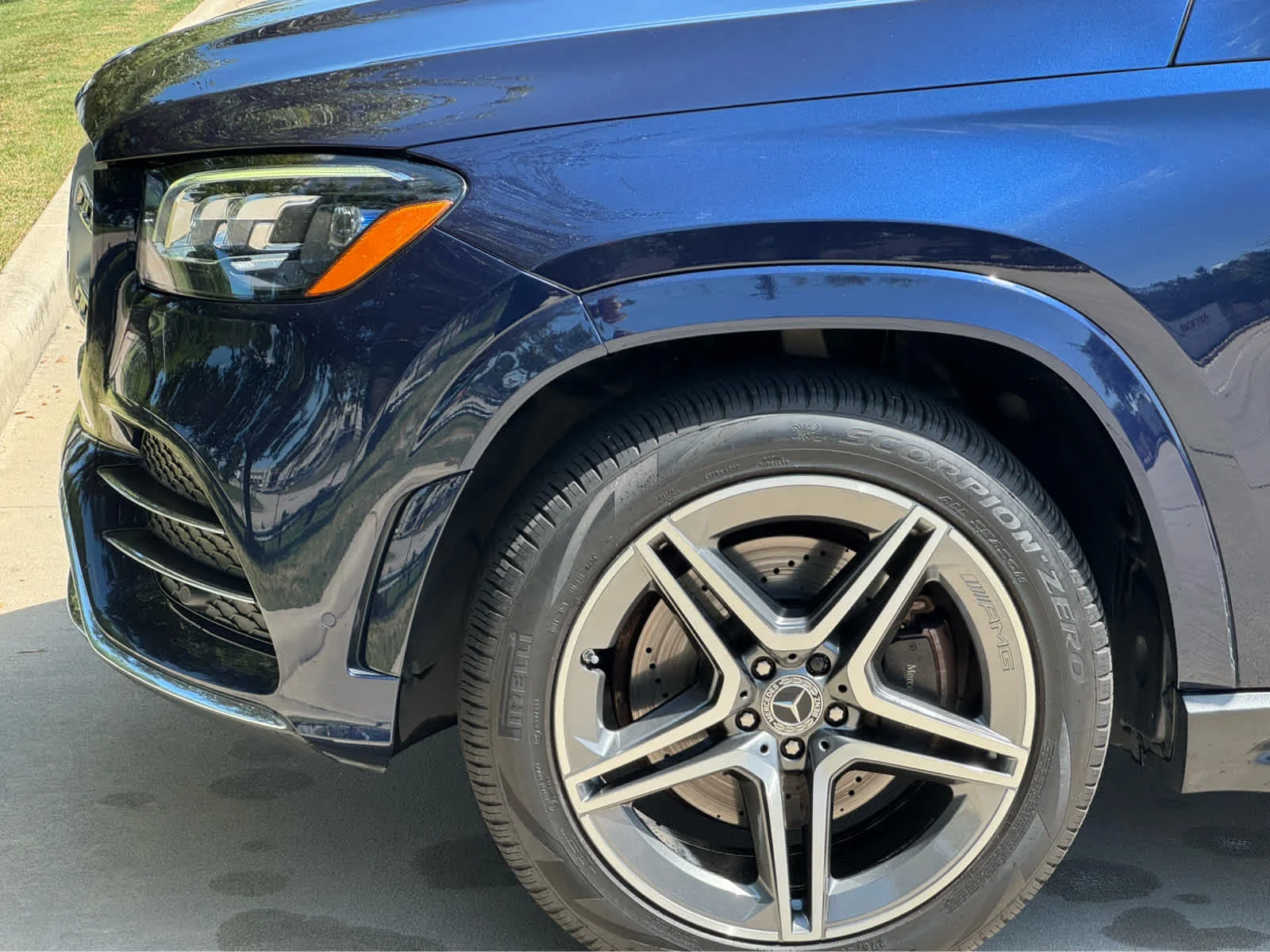 Used 2022 Lunar Blue Metallic Mercedes-Benz GLS 450 image 10