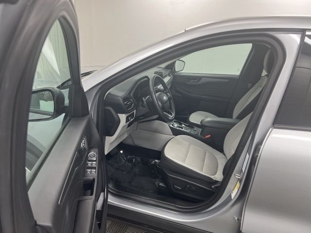Used 2023 Silver Metallic Ford Active image 12