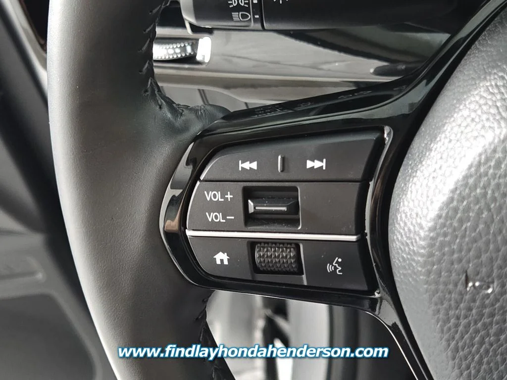 Certified Used 2024 Lunar Silver Metallic Honda EX-L image 26