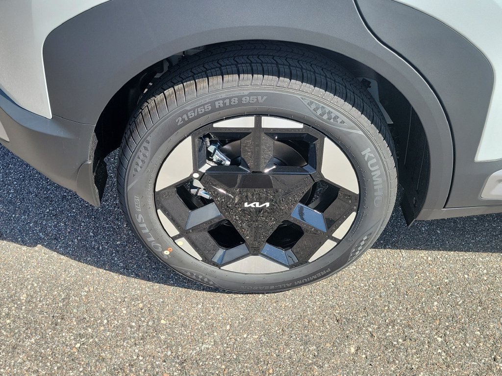 New 2027 Ivory Silver Kia EX image 40