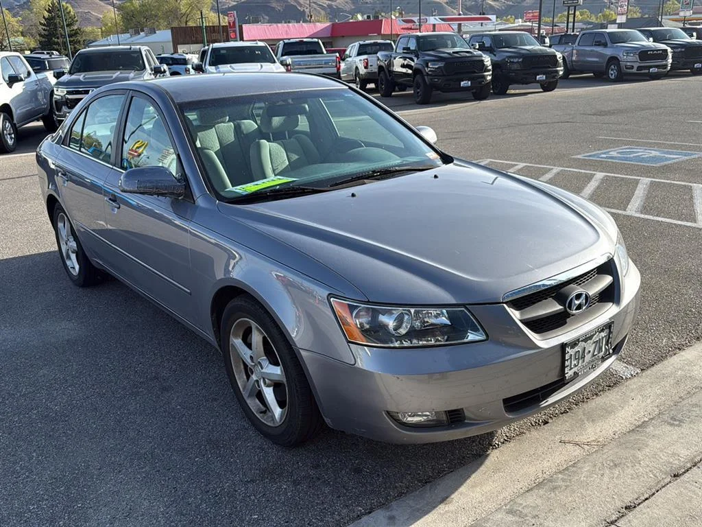Used 2007 Golden Beige Hyundai SE image 2