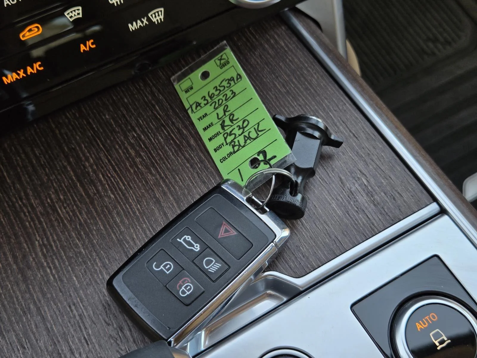 Used 2023 Santorini Black Metallic Land Rover SE image 39