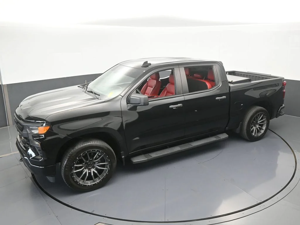 Used 2022 Black Chevrolet Custom image 46