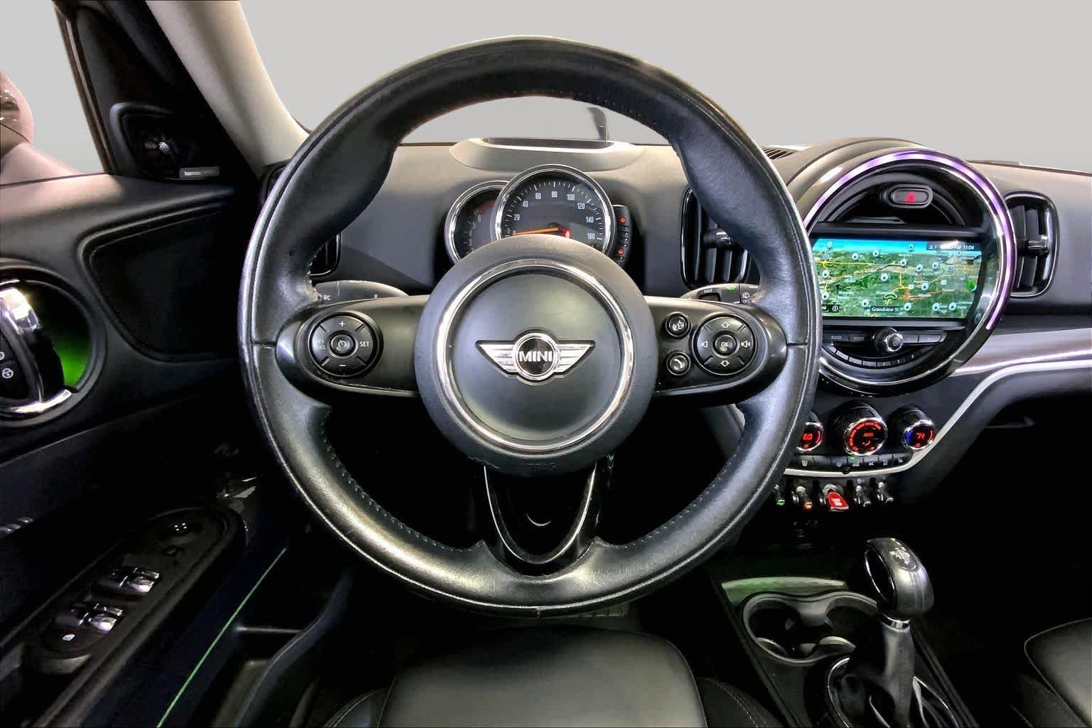 Used 2017 Melting Silver Metallic MINI Cooper S image 5