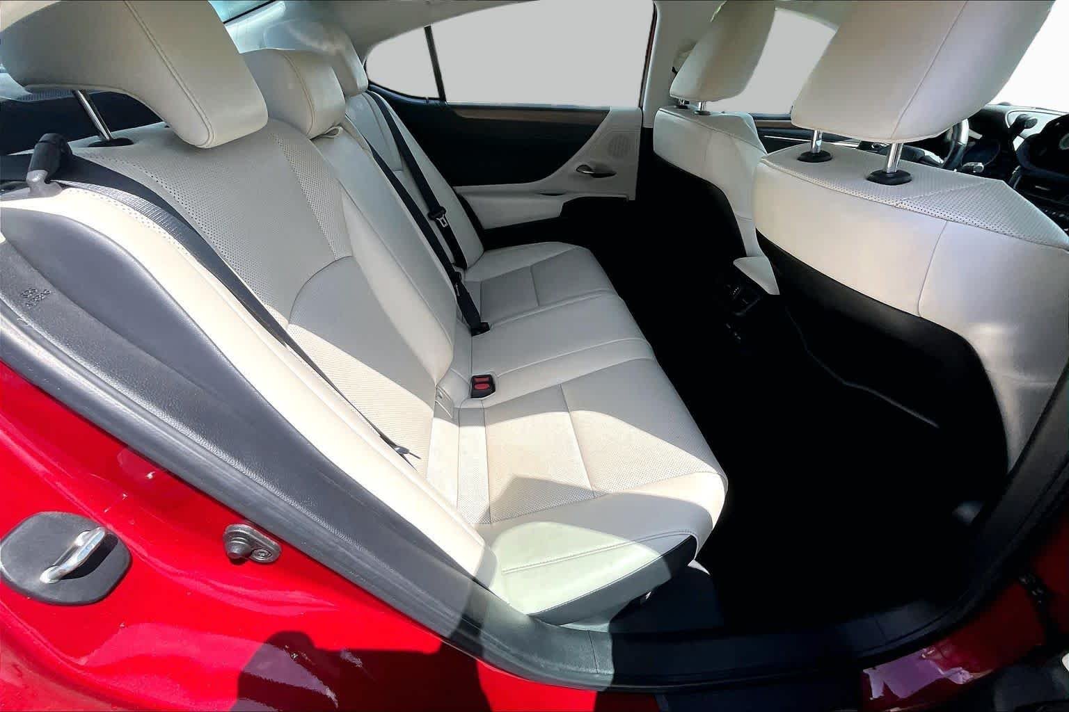 Certified Used 2023 Matador Red Mica Lexus  image 21