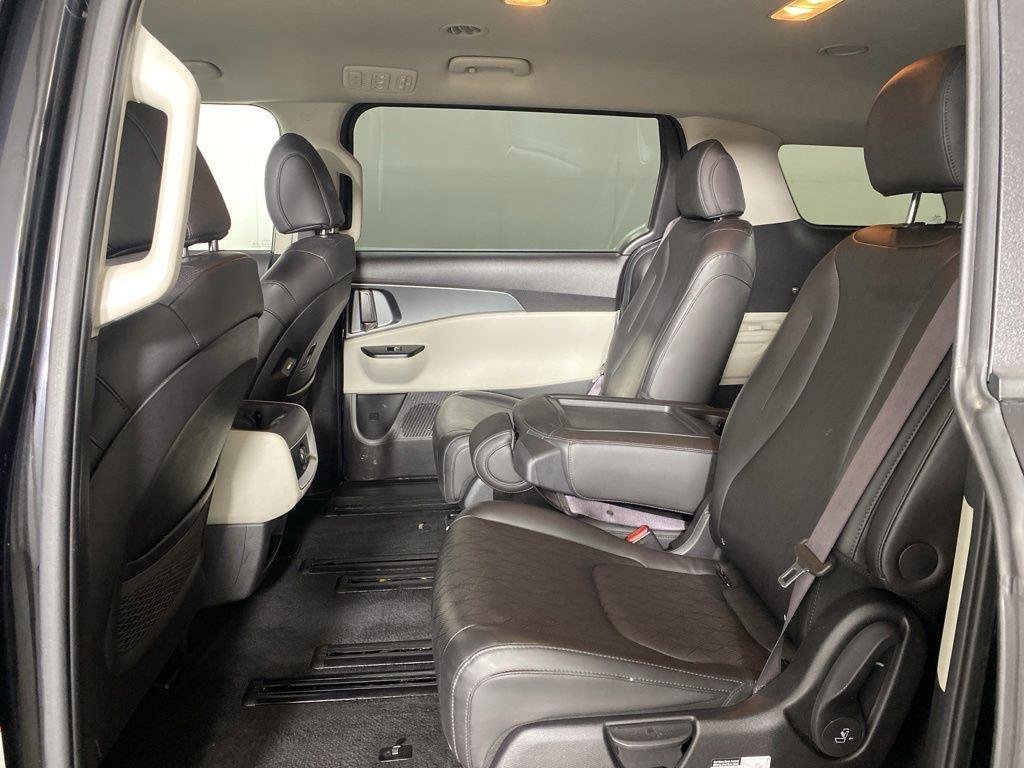 Used 2022 Aurora Black Kia LXS image 21