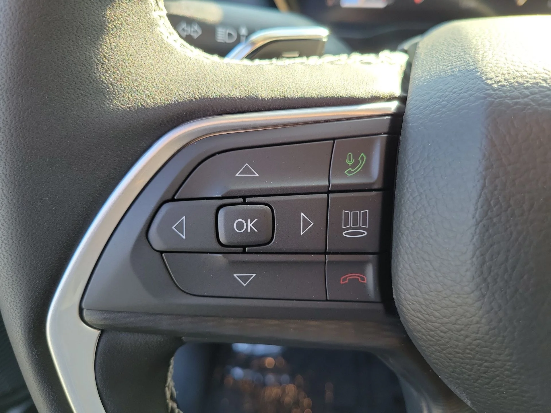New 2026 White Jeep Laredo X image 5