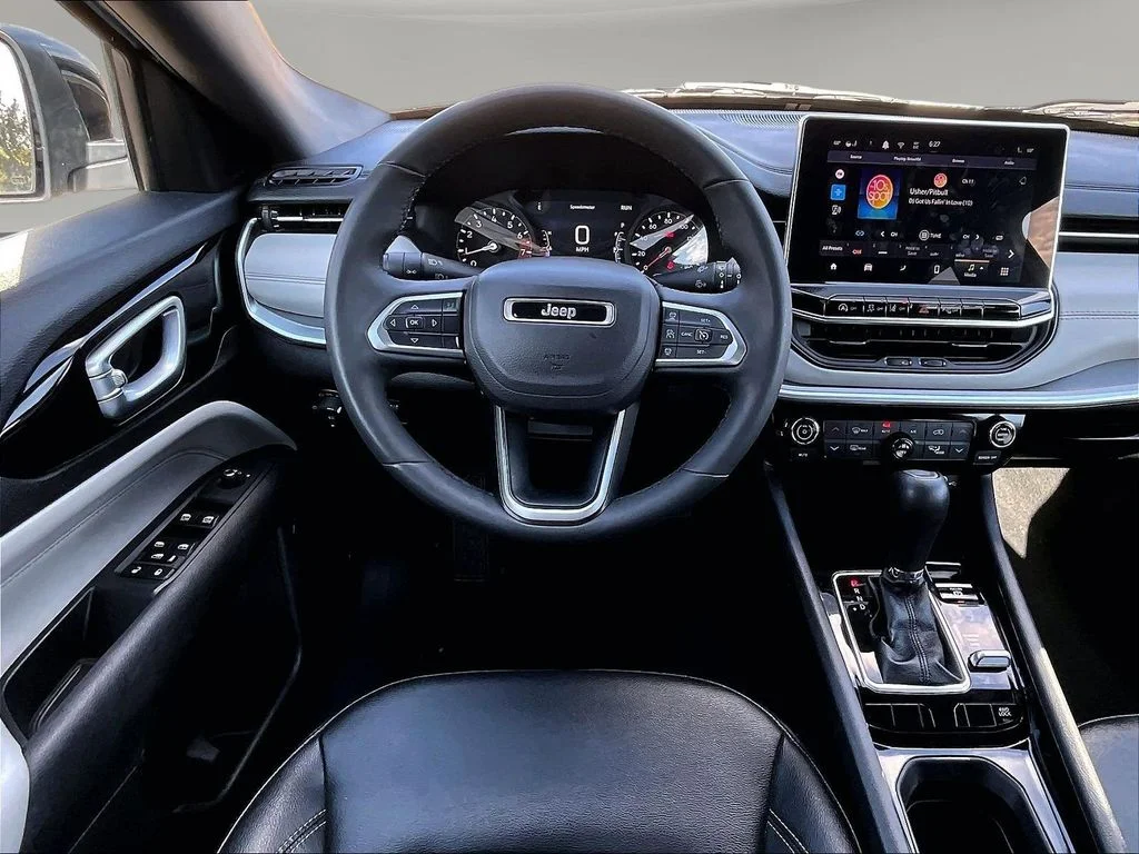 2025 Jeep Compass Limited - Photo 11