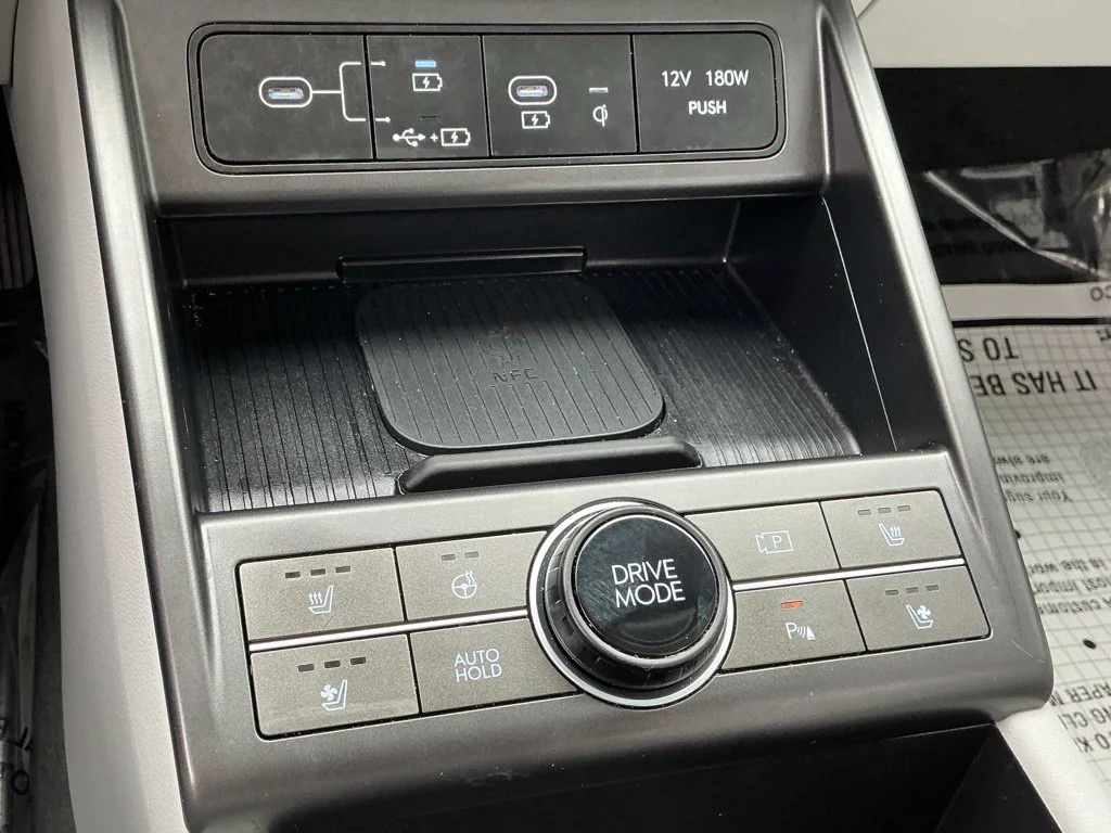 Used 2025 Gray Hyundai Limited image 39