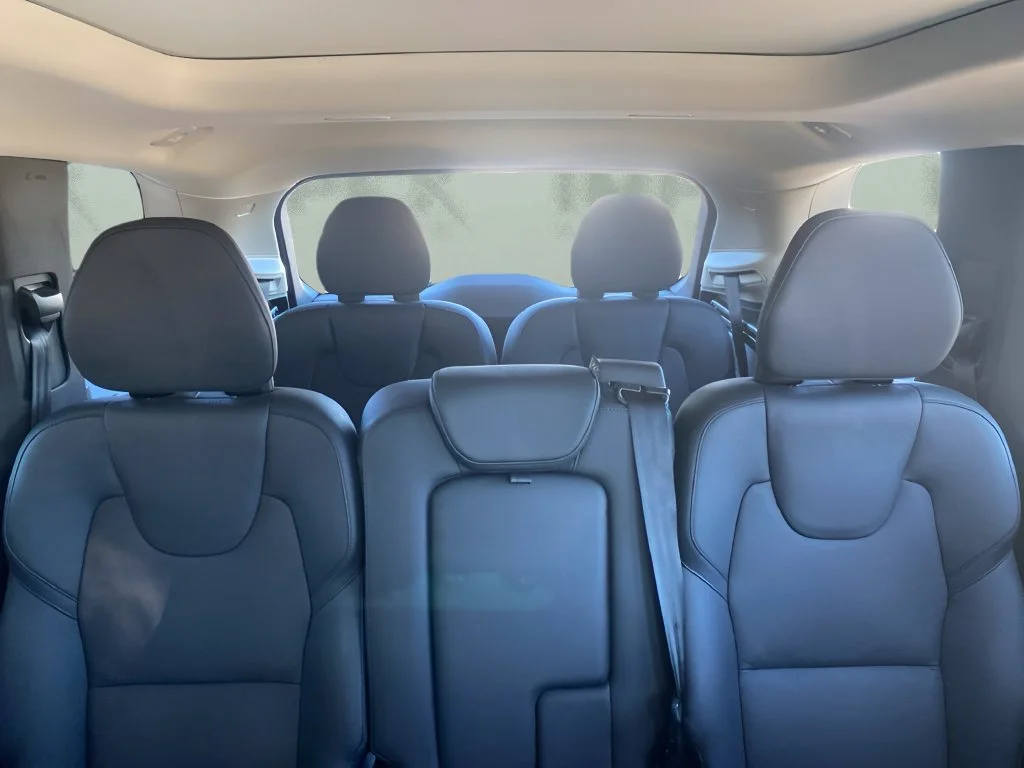 Used 2024  Volvo Plus Bright Theme image 18