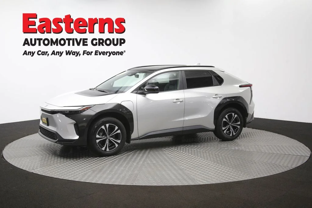 Used 2023 Silver Toyota XLE image 57