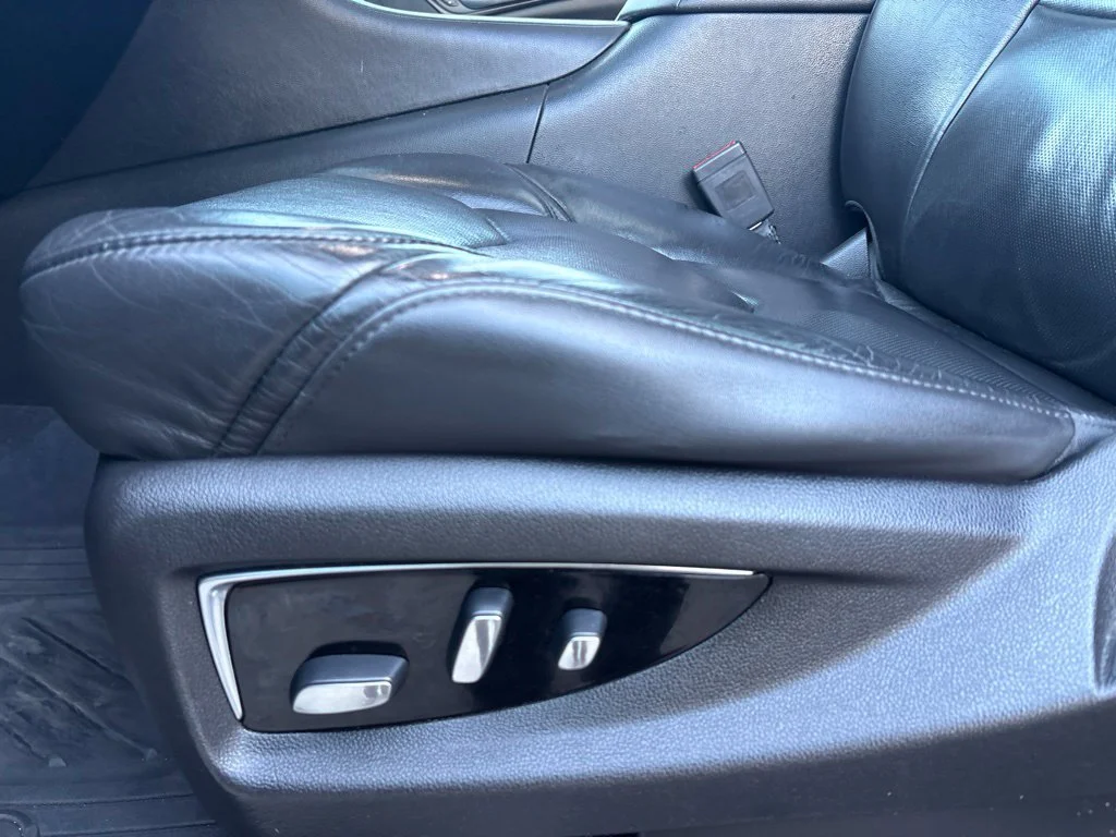 Used 2019 Gray Cadillac Premium Luxury image 17
