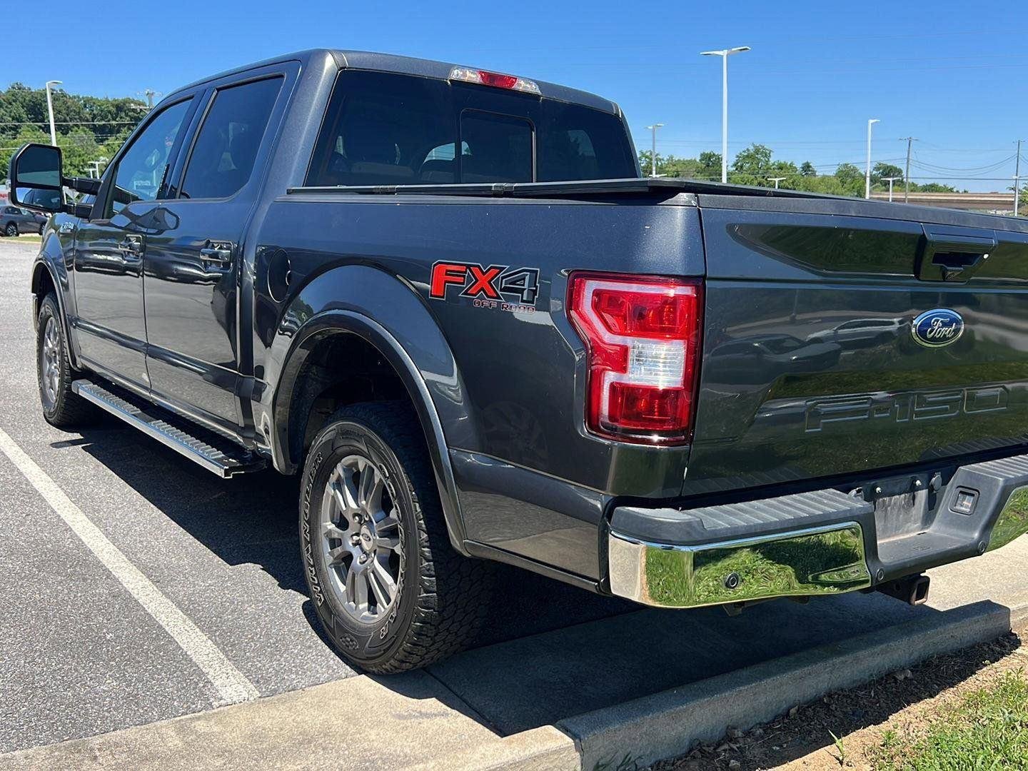 Used 2018 Magnetic Ford LARIAT image 2