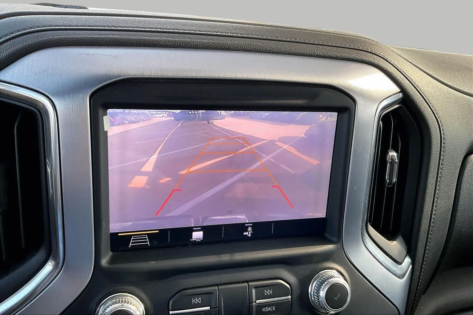 Used 2019 Quicksilver Metallic GMC SLT image 25