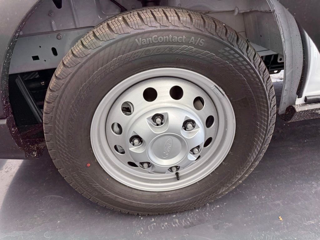 New 2026 Oxford White Ford Cargo Van image 19