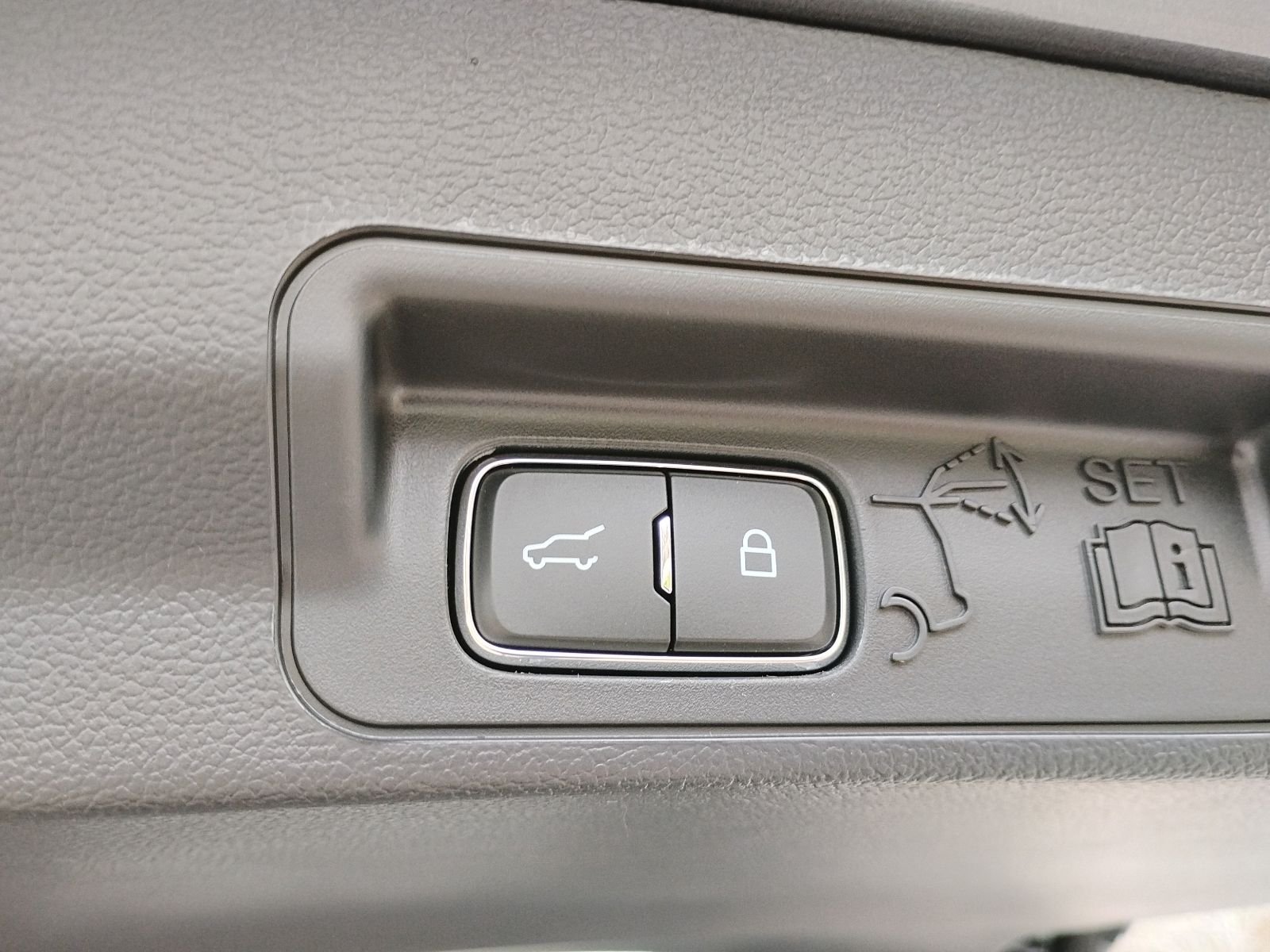 New 2026 Carbonized Gray Metallic Ford ST-Line image 11