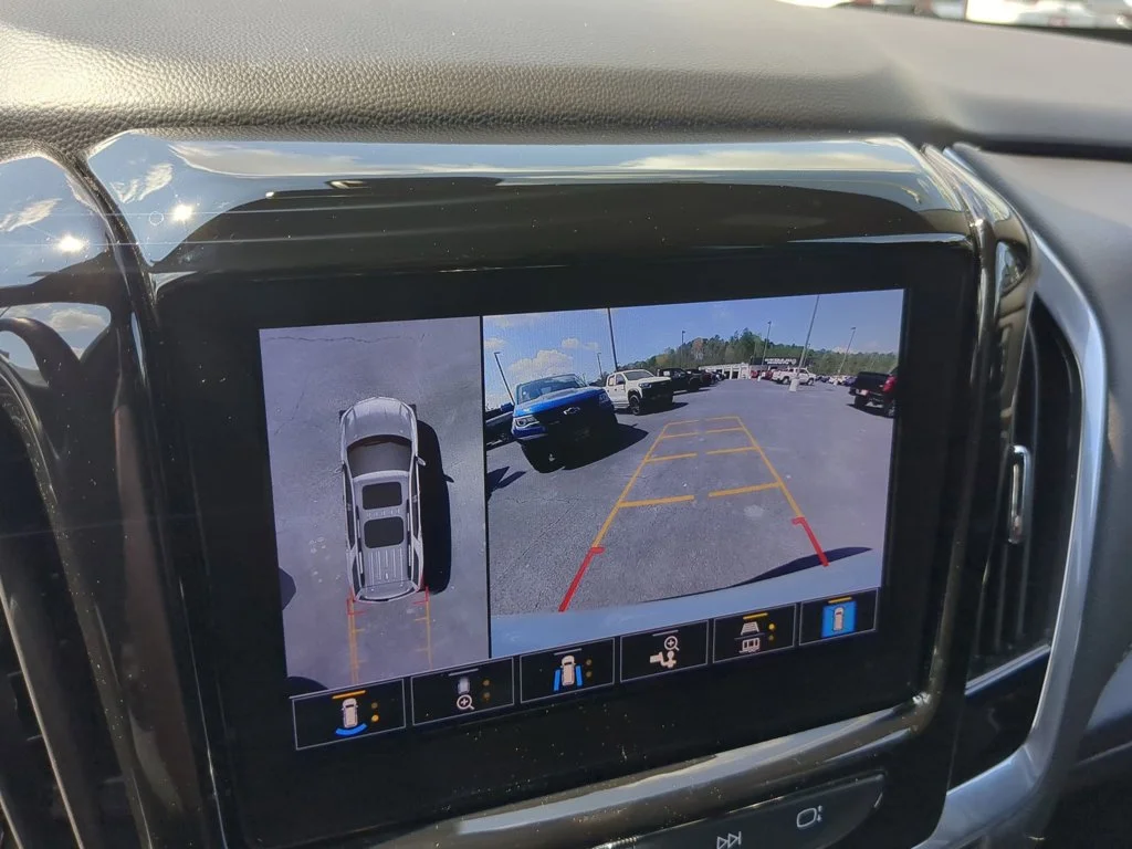 Used 2022 Summit White Chevrolet Premier image 18