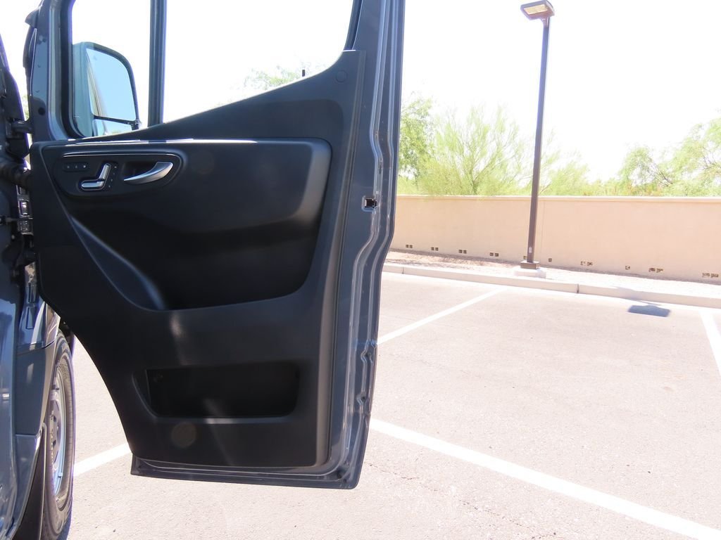 2025 Mercedes-Benz Sprinter Crew Van Base - Photo 26