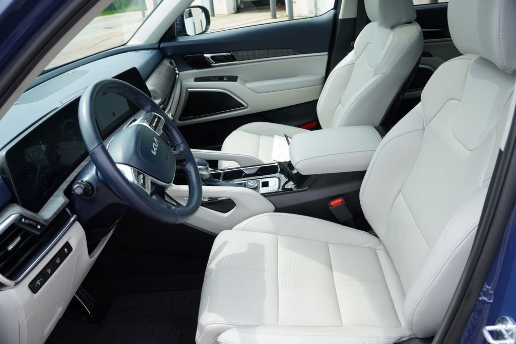 Used 2024 Midnight Lake Blue Kia SX image 15