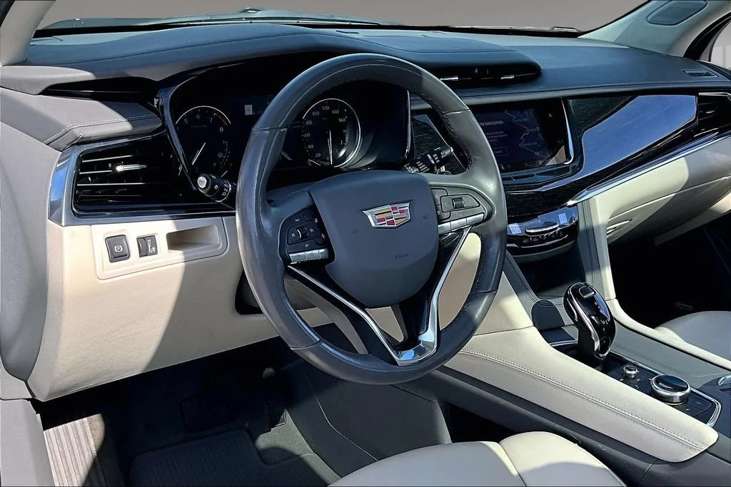 Certified Used 2023 Crystal White Tricoat Cadillac Premium Luxury image 13