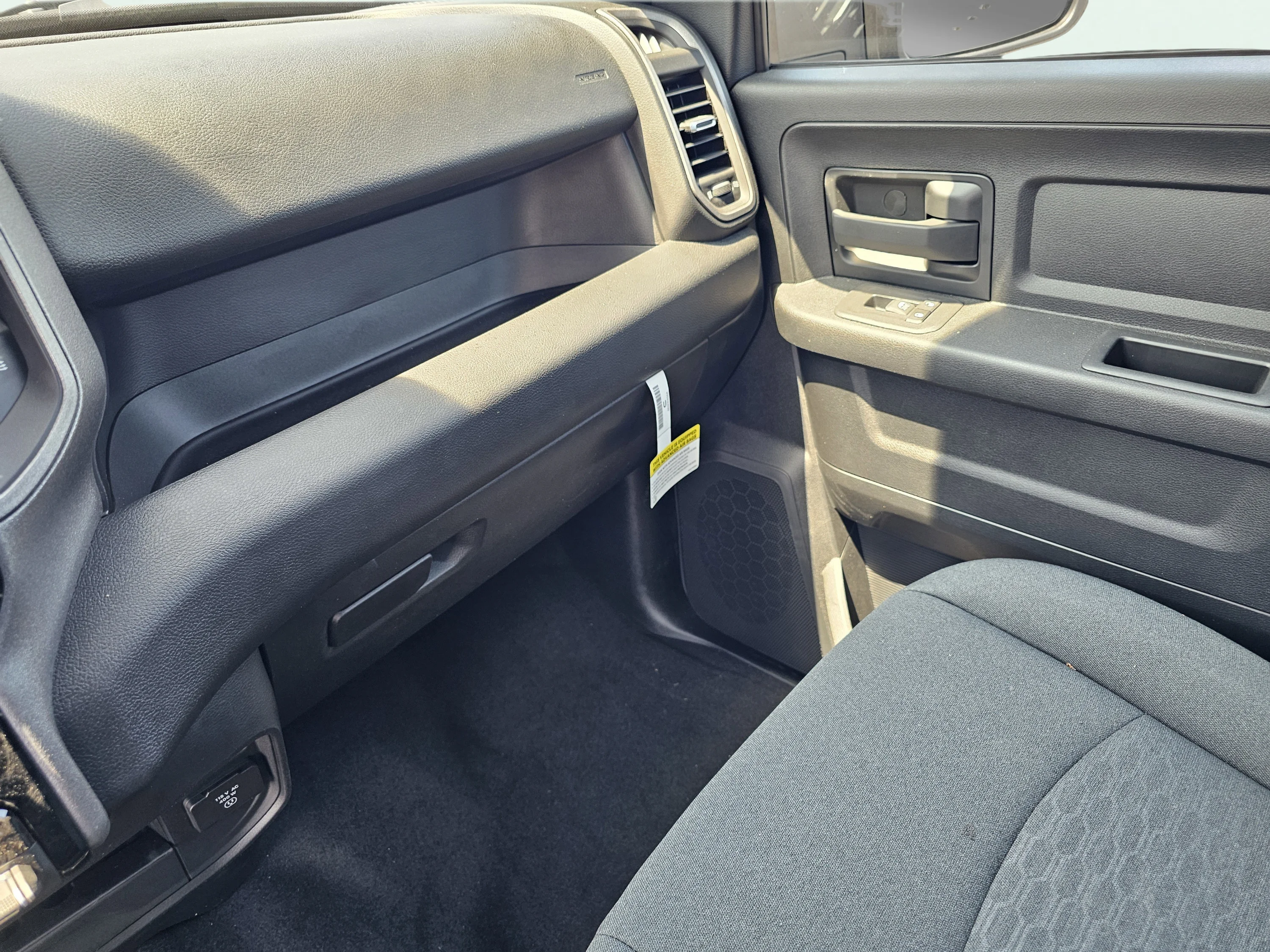 2025 RAM 2500 Tradesman - Photo 28